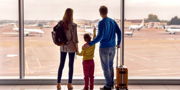 El Gobierno busca desalentar los viajes al exterior