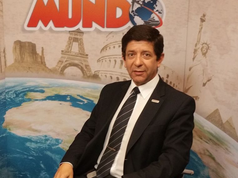 Es agente de viajes y subsiste vendiendo alimento de mascota - Informados, al regreso