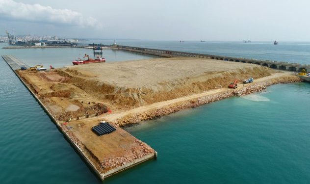 España: Port Tarragona comienza la construcción de la viga cantil del Moll de Balears