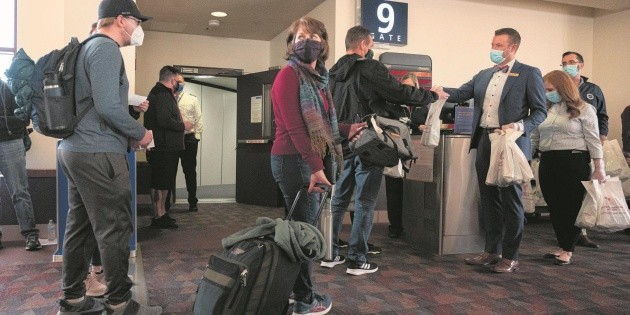 Estadounidenses registran récord en viajes de avión