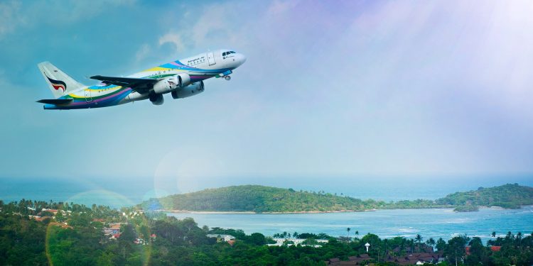 Avion de turismo despegando pexels alexandr podvalny 1004584