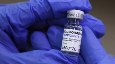 Europa analiza facilitar viajes con certificación para vacunados contra el coronavirus