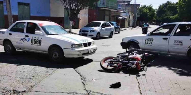 Falleció motociclista en choque carretero en crucero de Tlacoachistlahuaca