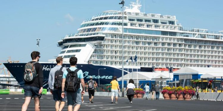 Finlandia: Renuevan primer piso de la terminal de pasajeros de Katajanokka