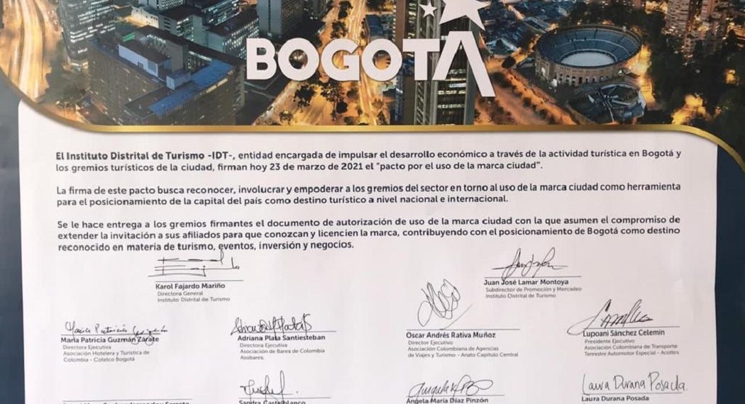 Firma del “pacto por el uso de la marca ciudad”