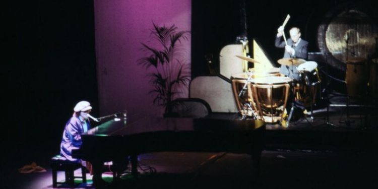Flores y una canción prohibida: cuando Elton John tumbó la cortina de hierro y tocó en la URSS