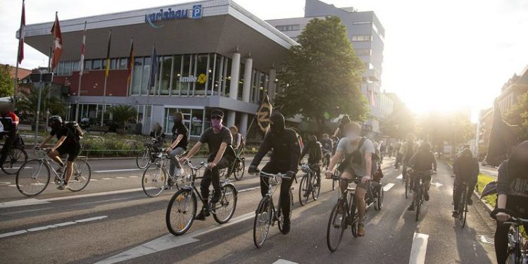 Friburgo, el paraíso de las bicicletas y la ciudad más ecológica del mundo, en la que hay que ir a la periferia para ver un auto