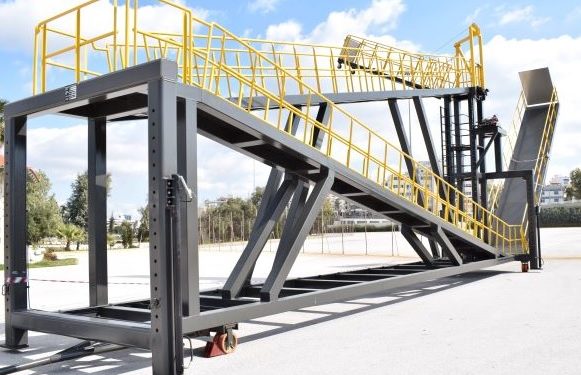 Grecia: Puerto del Pireo adquiere plataforma de desembarco de pasajeros de emergencia