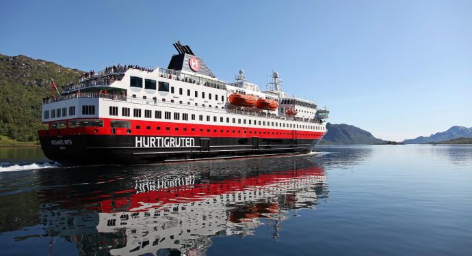 Hurtigruten seguirá operando entre Bergen y Kirkenes