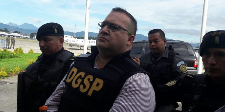 Indagan nuevo desvío de 3 mil 500 millones con Javier Duarte