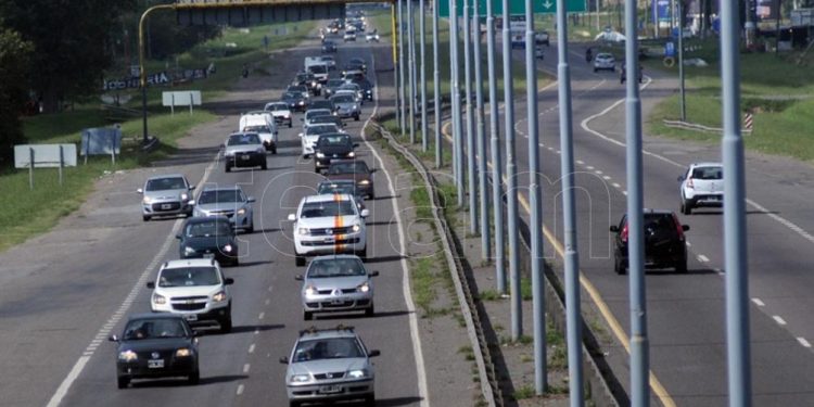 Los infectólogos recomiendan evitar los viajes al exterior