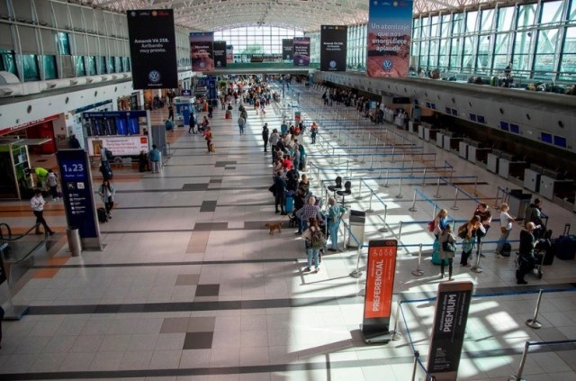 Investigarán a la agencia Moon Travel por irregularidades en viajes de egresados a Cancún