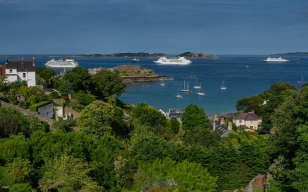 Isla británica de Guernsey no recibirá cruceros en 2021