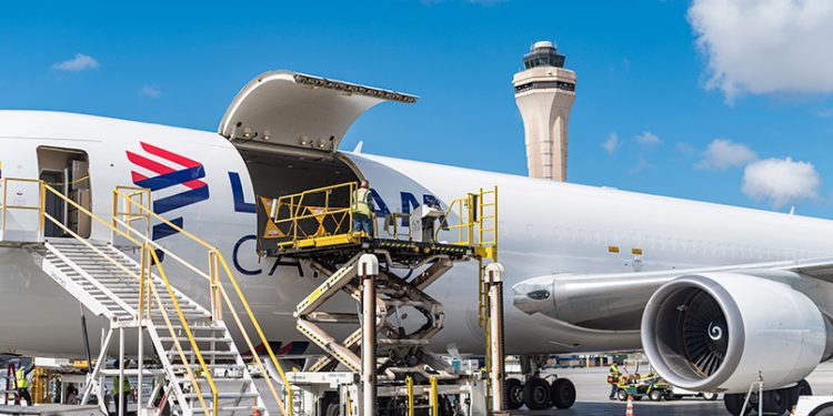 Boeing 767-300F de LATAM Cargo en Miami.