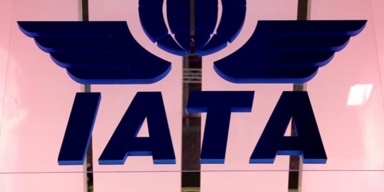La IATA pide a los gobiernos que fomenten los viajes para ayudar a la recuperación de las aerolíneas | AméricaEconomía