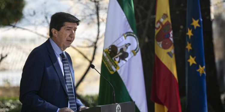 La Junta no ampliará horarios "por presiones" y su actuación sigue centrada en "salvar vidas"