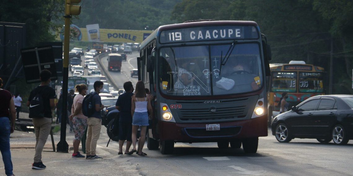 La Nación / Viajes de Semana Santa se adelantaron a las restricciones
