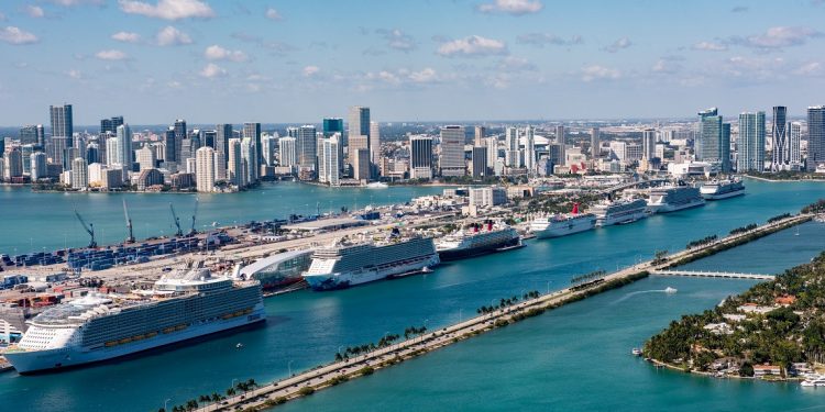 La capital de los cruceros de EEUU pide levantar las restricciones