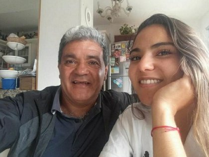 Falucho Laciar hoy, en Córdoba, junto a su hija Dana, profesora de fit box.
