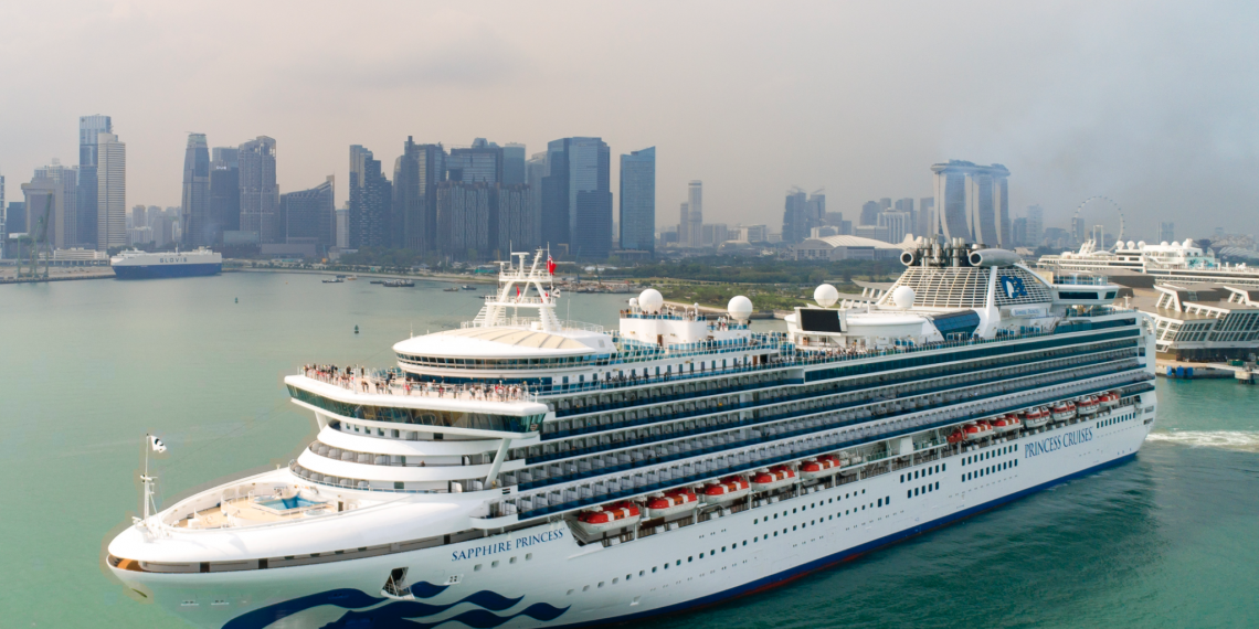 Exterior del barco Sapphire Princess
