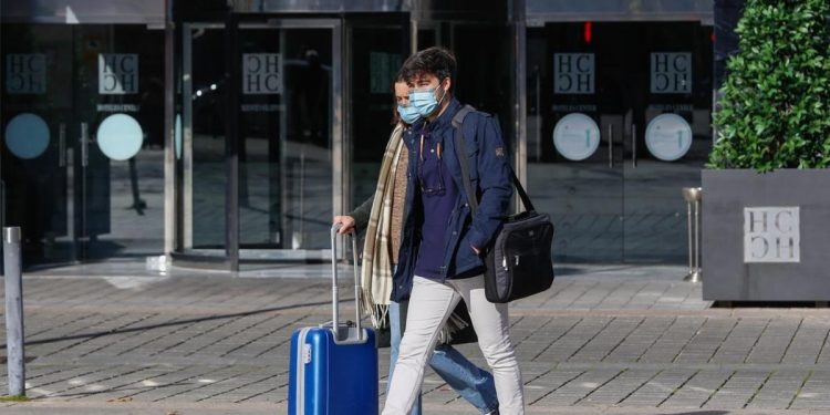 Las agencias de viaje de Córdoba venden un 95% menos y apenas tienen reservas para Semana Santa