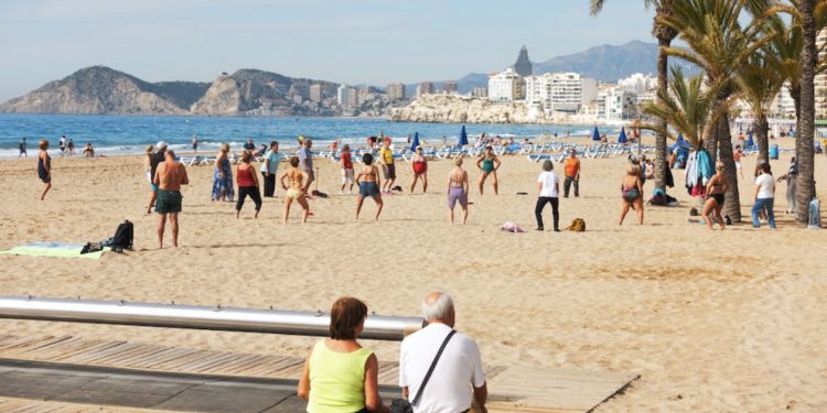 Los viajes del Imserso son unas de las soluciones a corto plazo para ayudar al sector turístico. // Twitter