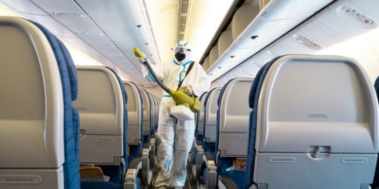 Lenta vacunación pone en riesgo reactivación de aviación: IATA