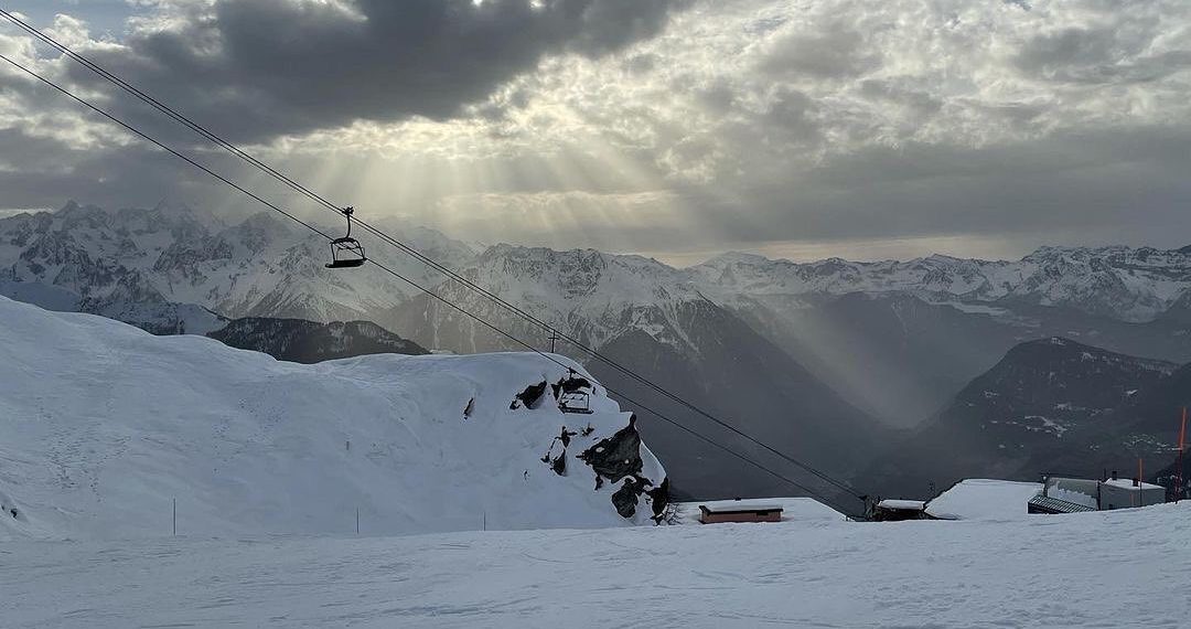 Levantada la cuarentena. Los viajeros de España ya pueden volver a ir a esquiar a Suiza