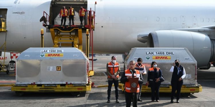 Llegan más de 852 mil vacunas de Pfizer; se repartirán en 4 estados