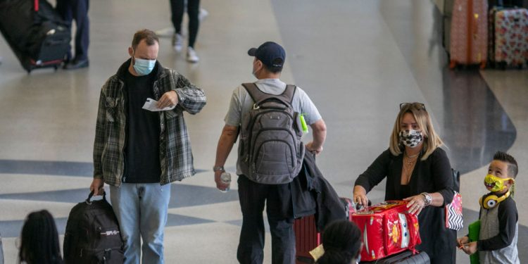 Los Ángeles advierte sobre viajes en vacaciones de primavera