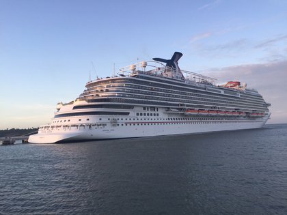 Royal Caribbean ofrecerá nuevos itinerarios de siete noches con el buque Adventure of the Seas desde Nassau (Bahamas), donde tiene su puerto base, pasando por la isla privada de CocoCay y hasta la de Cozumel (México), anunció este viernes la compañía en un comunicado. EFE/Eduardo Sánchez/Archivo
