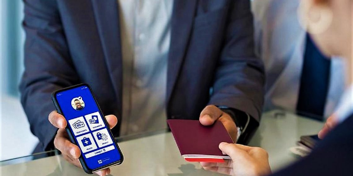 Los pasaportes de salud digitales que está probando la industria aérea