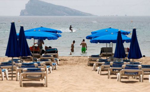 Los viajes de los españoles se hundieron un 47,6 % en 2020