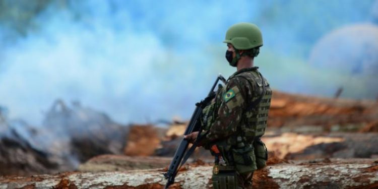 Militares brasileños fracasan en misión clave: frenar la deforestación en la Amazonía | AméricaEconomía
