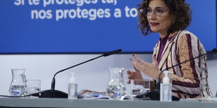 Montero afirma que se aplica reciprocidad al permitir viajes internacionales