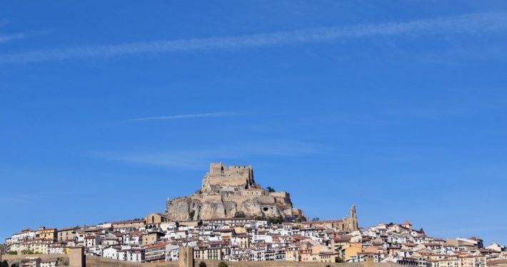 Pueblos turísticos del interior piden máxima prevención en el puente y aconsejan reservar con antelación