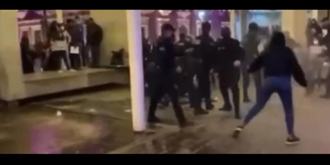 Mujeres de Aguascalientes denuncian agresiones y detenciones en marcha del 8M