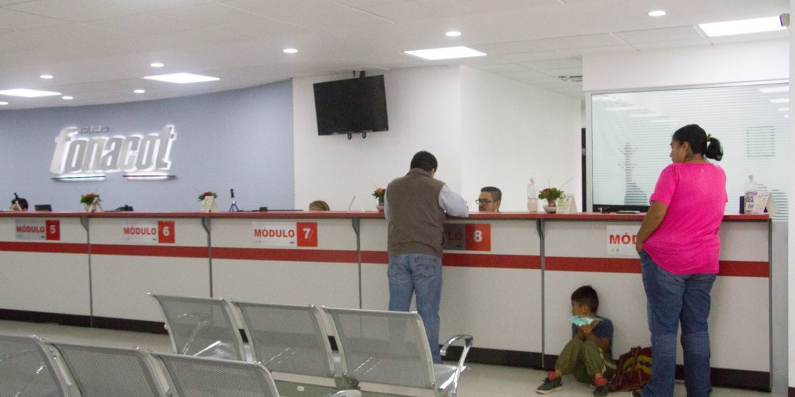 Mujeres pagan mejor y tienen mayor descuento en crédito de Fonacot