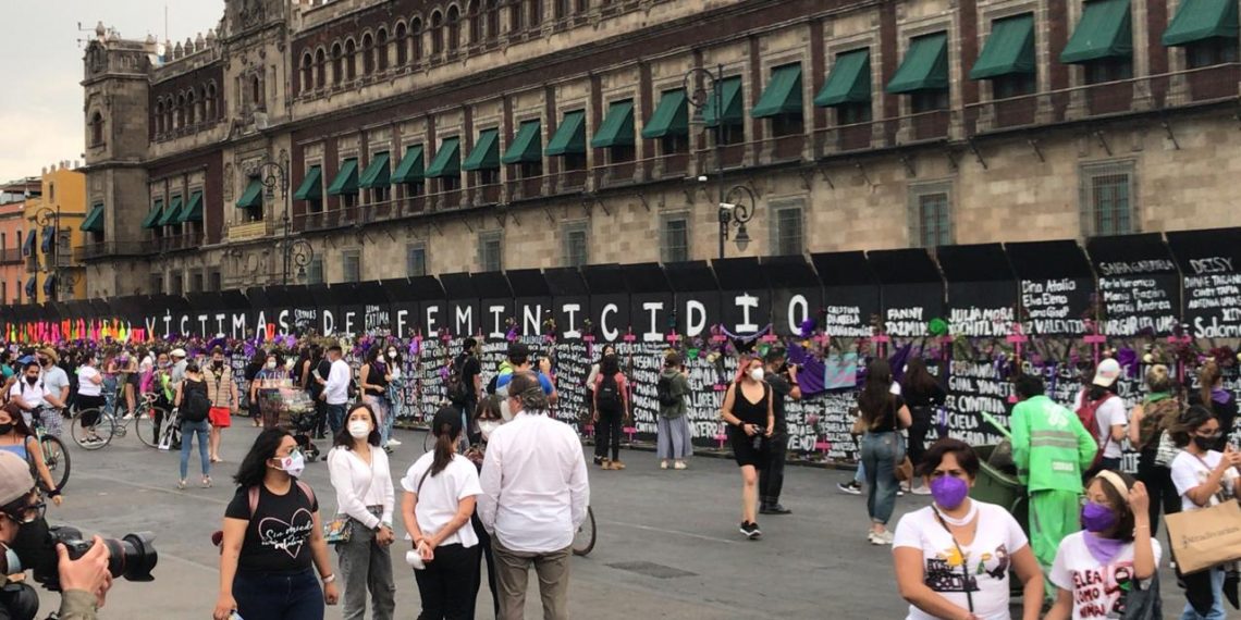 Mujeres protestan contra feminicidios en estados y CDMX