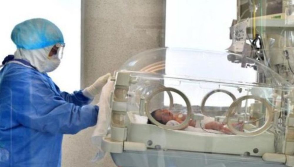 Nace en EU primera bebé con anticuerpos de Covid-19