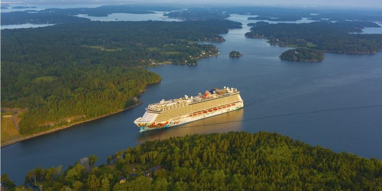 Norwegian prolonga a julio la suspensión de cruceros