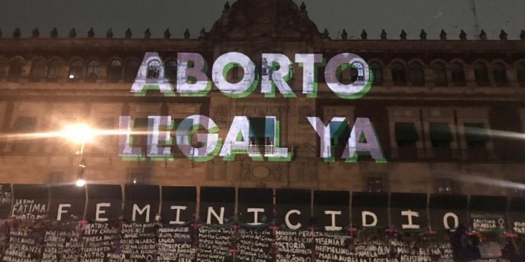 PAN omite mensaje sobre 'aborto legal ya' al decir que respalda a mujeres