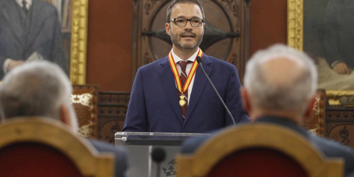 Pérez-Reverte llama "idiota" al alcalde de Palma por cambiar los nombres de las supuestas calles franquistas
