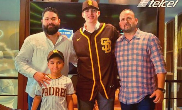 Prospecto Victor Lizarraga de Leones de Yucatán firma con Padres de San Diego