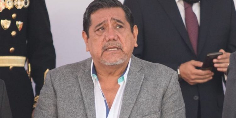 Rechazan proyecto que proponía inhabilitar a Salgado para candidatura
