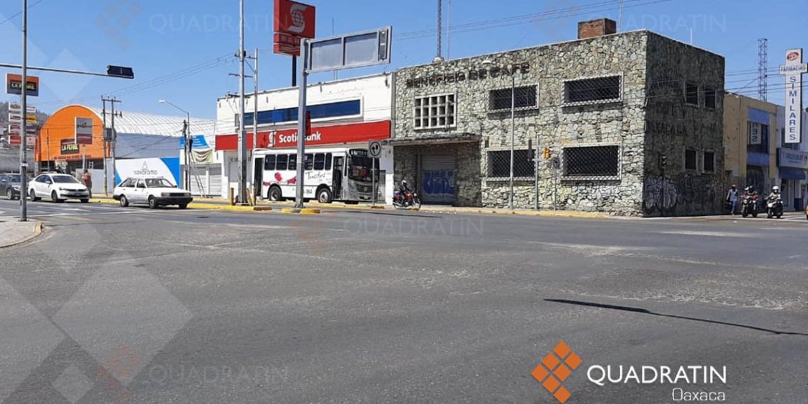 Retiran bloqueo en crucero del estadio de béisbol en Oaxaca