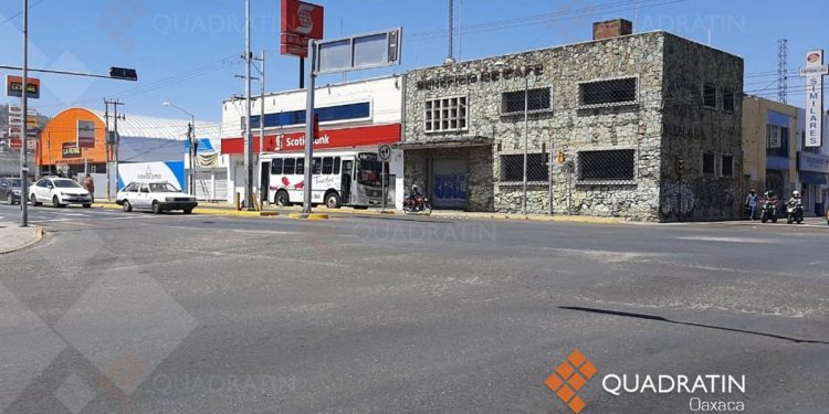Retiran bloqueo en crucero del estadio de béisbol en Oaxaca