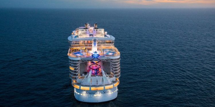 Royal Caribbean Group extiende paralización de servicios hasta junio
