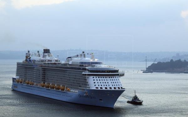 Royal Caribbean aplaza a junio la reanudación de la mayoría de sus cruceros