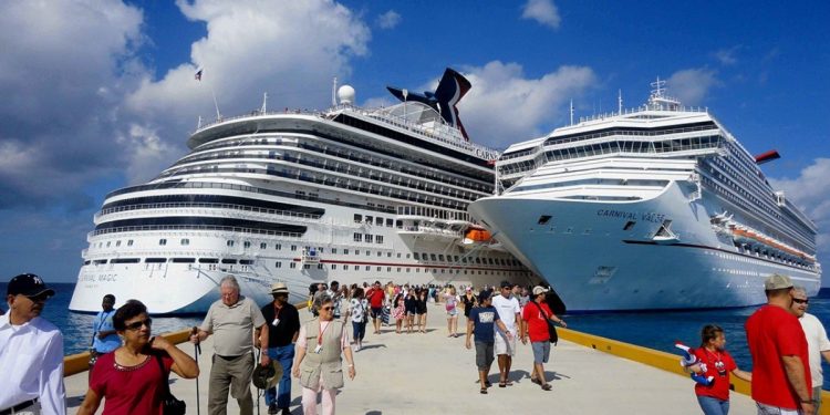 Royal Caribbean planea home port en Playa del Carmen